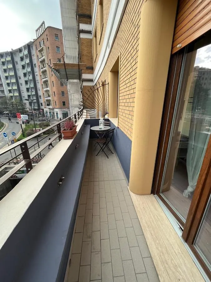 Citta Studi Apartment - Front Metro Lambrate Milán